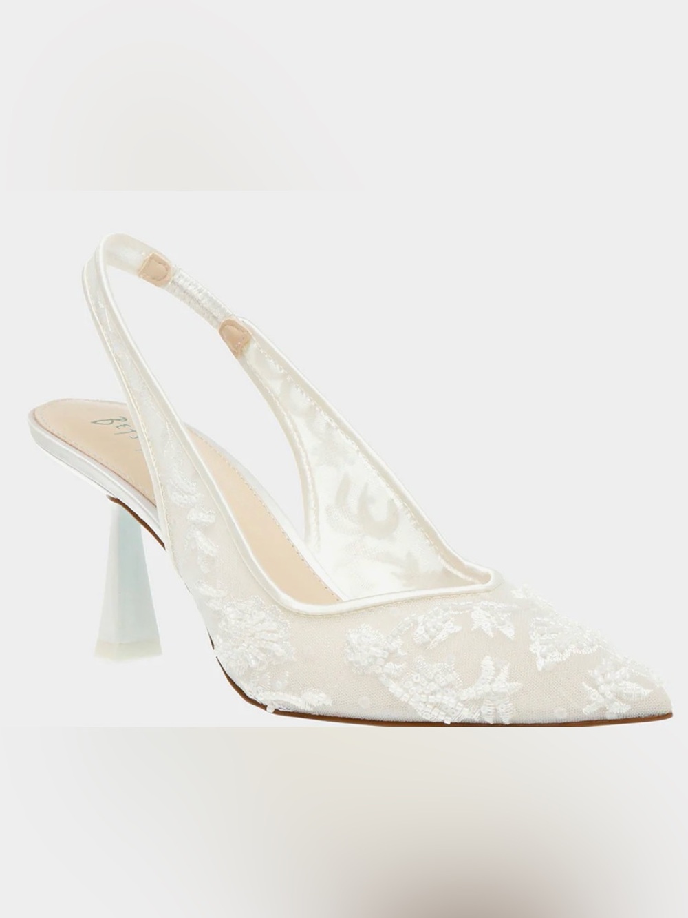 Betsey Johnson NIKKI IVORY Size 8
